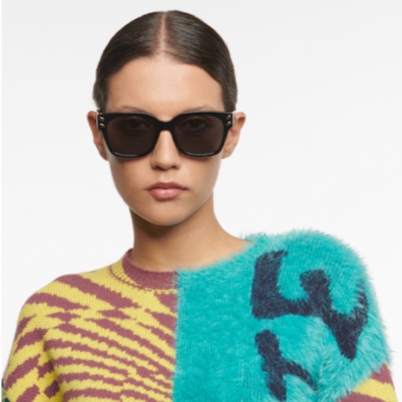 Stella McCartney Falabella Chain Square Flat Sunglasses Black Gold main image 5